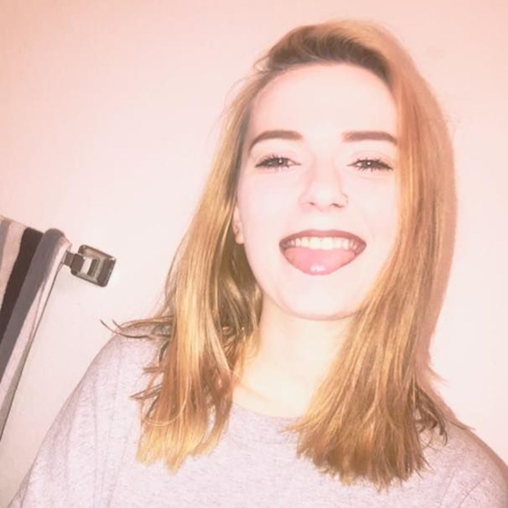 Meet your Posher, Courtney